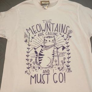 NWT CAT Meowntians are calling tee small white